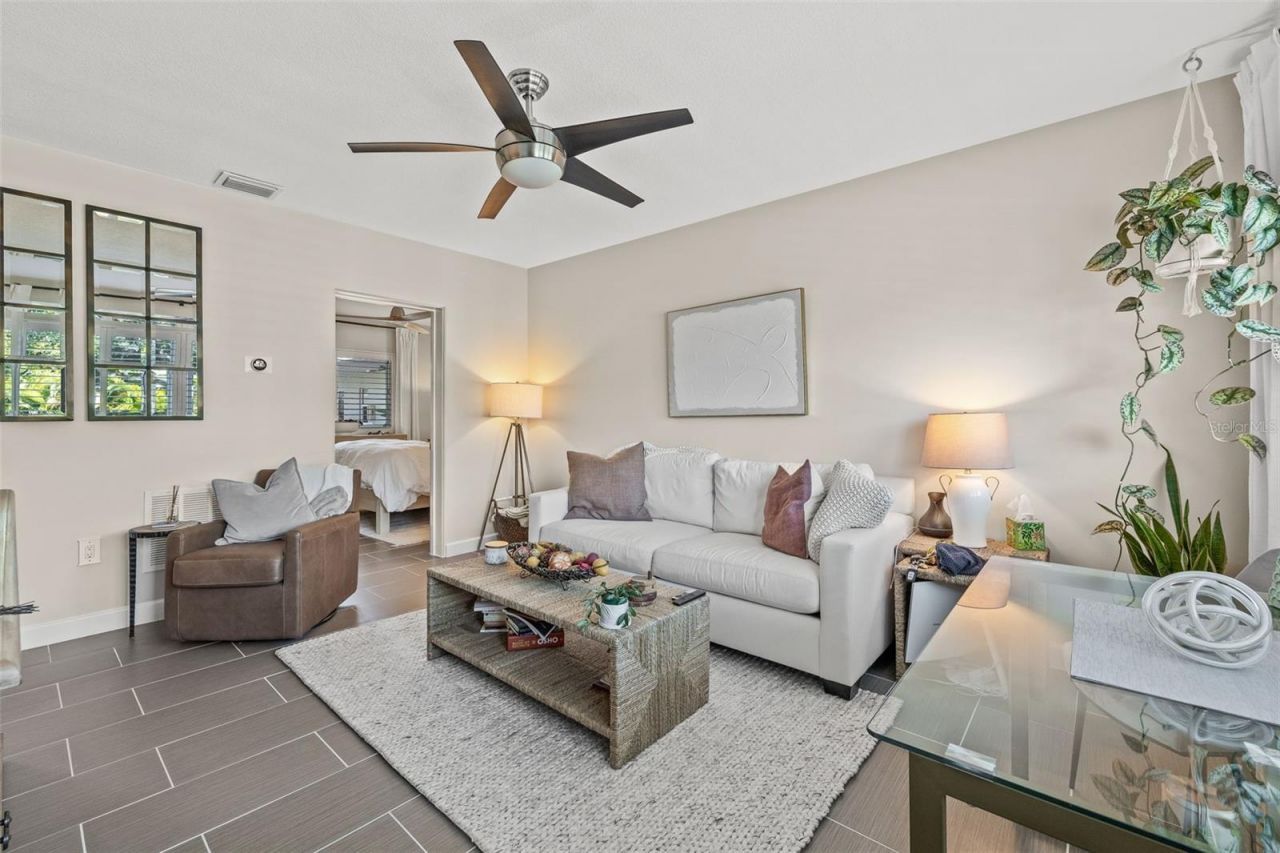 410 12th Avenue Ne, Unit 8, Saint Petersburg, FL 33701 Photo