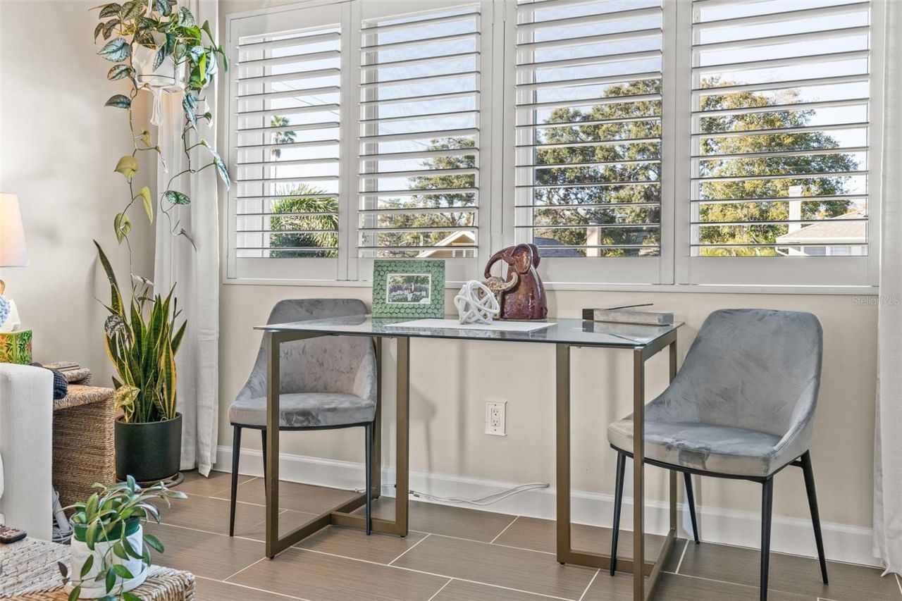 410 12th Avenue Ne, Unit 8, Saint Petersburg, FL 33701 Photo