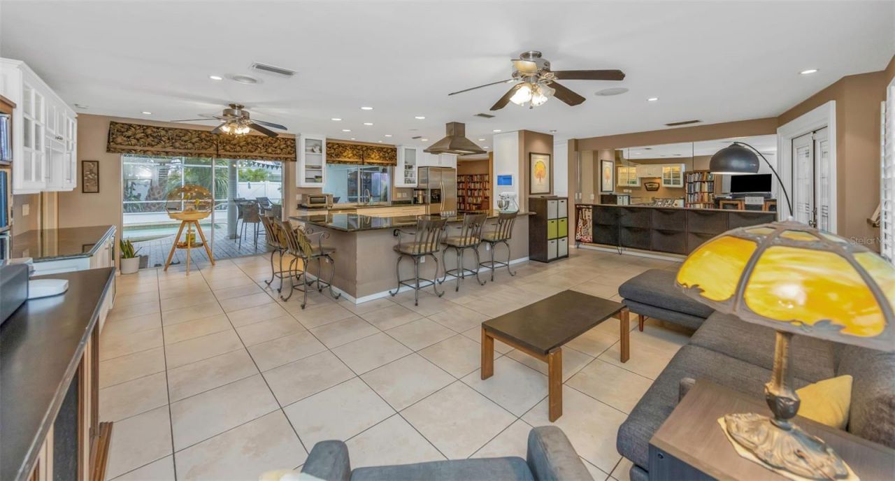 4313 50th Place S, Saint Petersburg, FL 33711 Photo