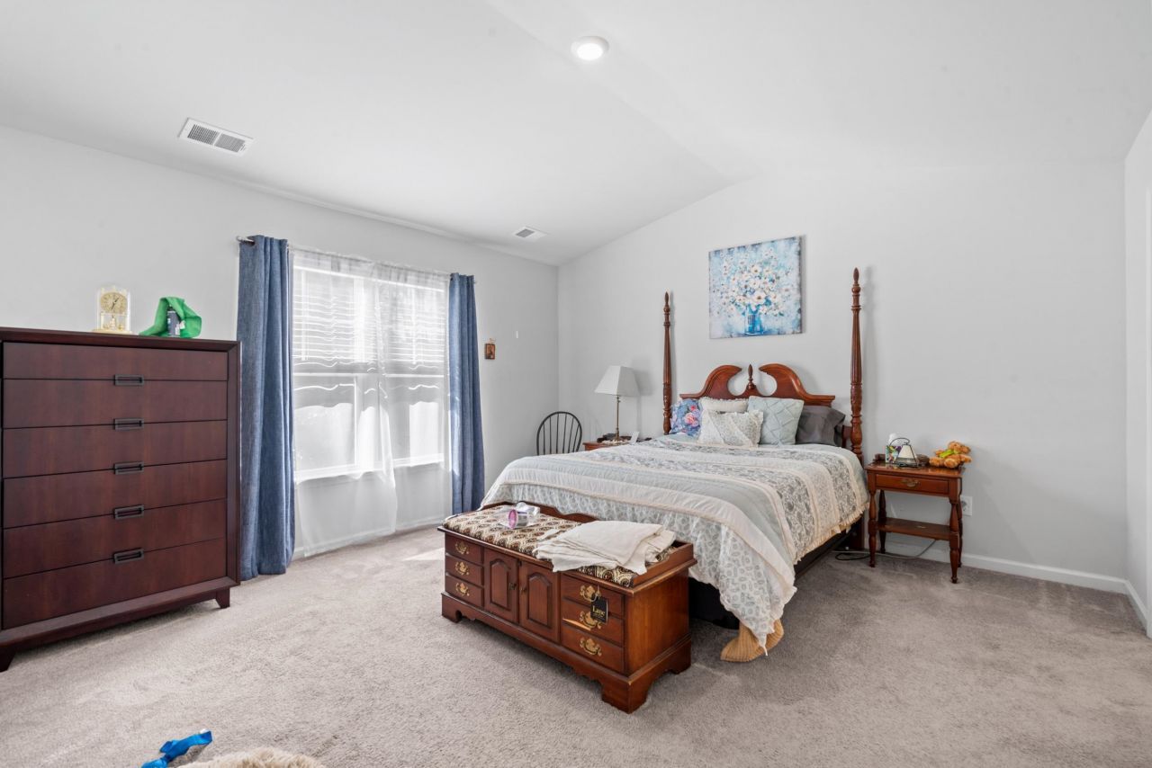 1404 Jardine Loop Photo 19