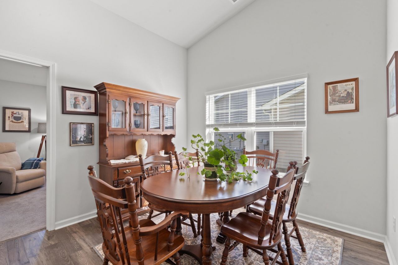 1404 Jardine Loop Photo 23