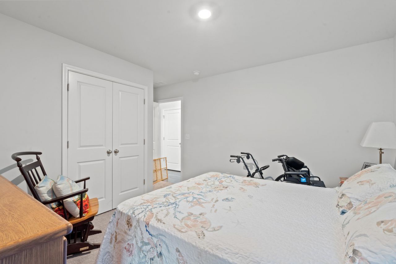 1404 Jardine Loop Photo 24