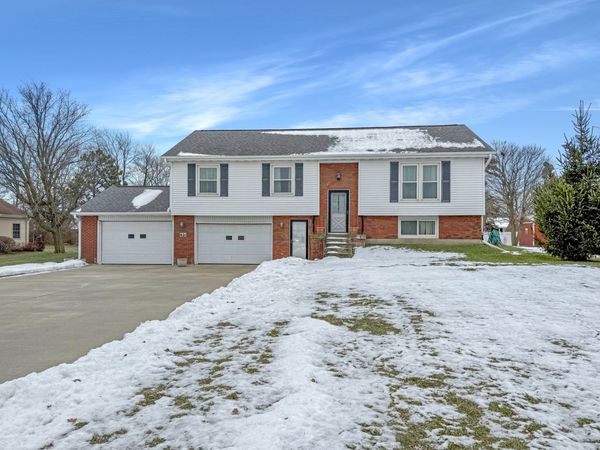 621 W Champaign Avenue, Rantoul, IL 61866