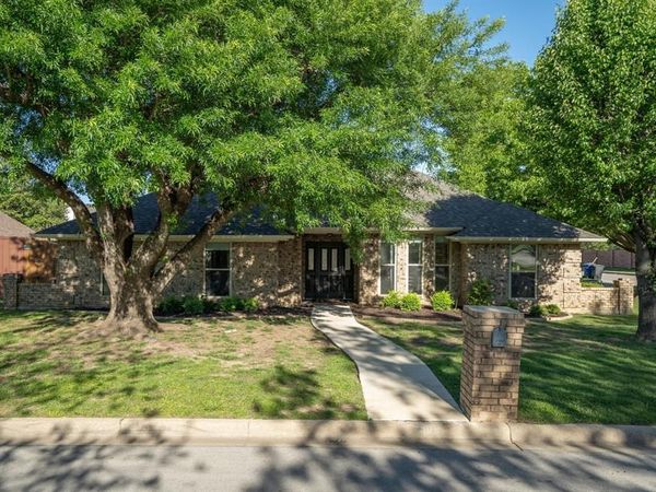 2901 Flamingo Circle, Southlake, TX 76092