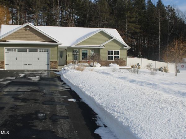 27 Elk Ridge Drive, Queensbury, NY 12804