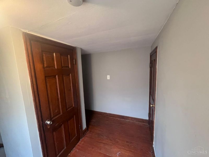 3162 Sunshine Avenue, Cincinnati, OH 45211 Photo 10