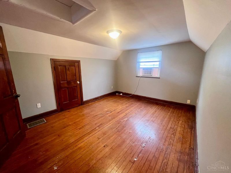 3162 Sunshine Avenue, Cincinnati, OH 45211 Photo 14