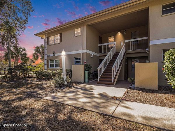 1601 Sunny Brook Lane NE, Unit D202, Palm Bay, FL 32905