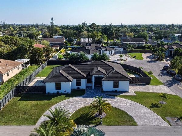 1410 NW 19th St, Homestead, FL 33030