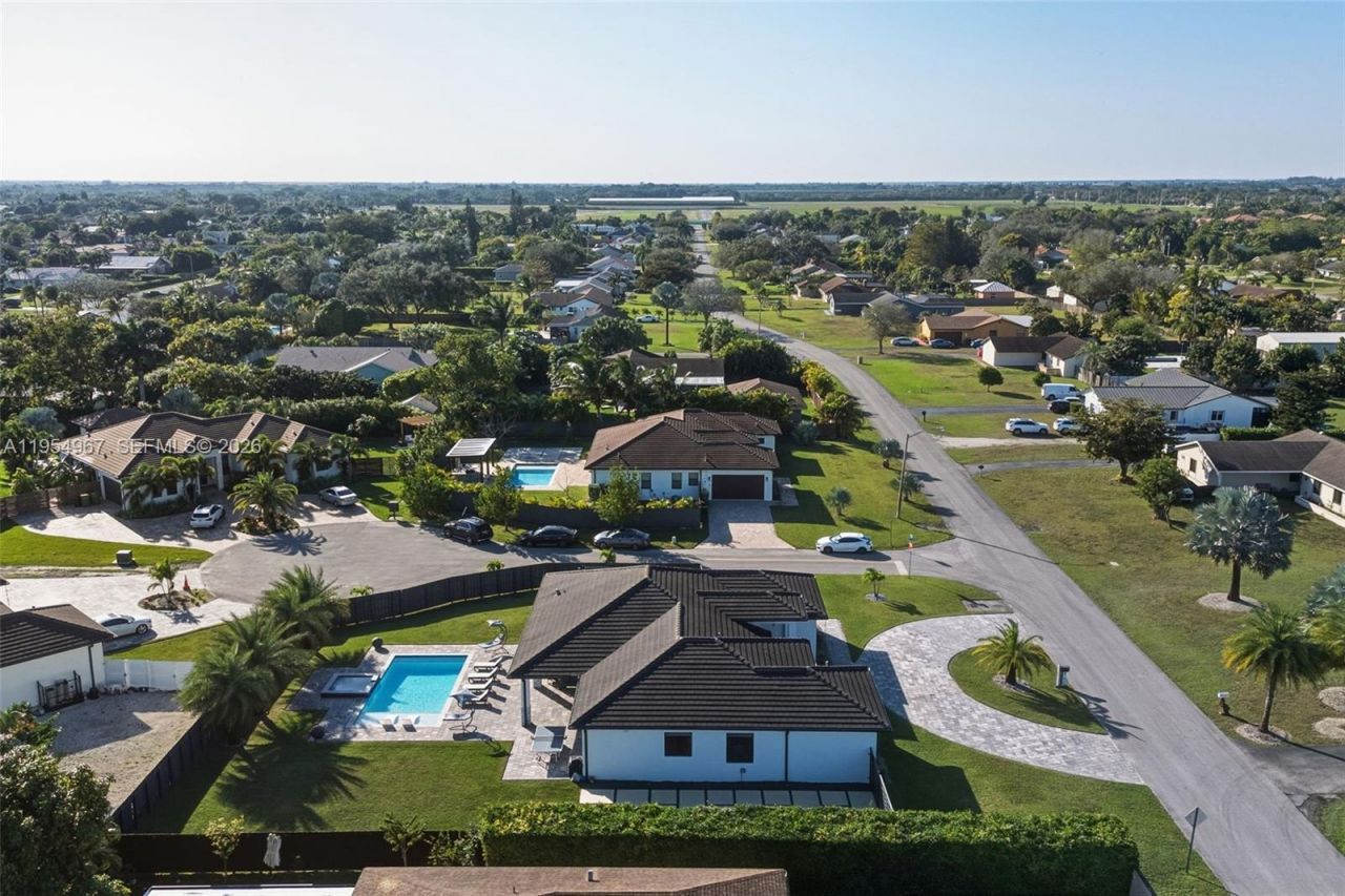 1410 NW 19th St, Homestead, FL 33030 Photo