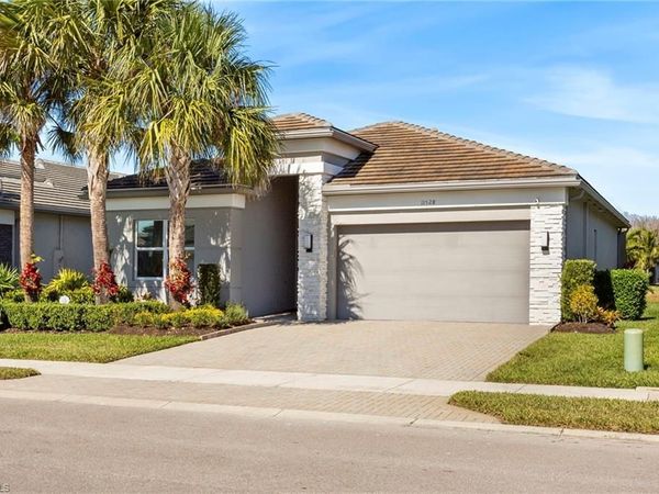 11528 Jacaranda DR, NAPLES, FL 34120