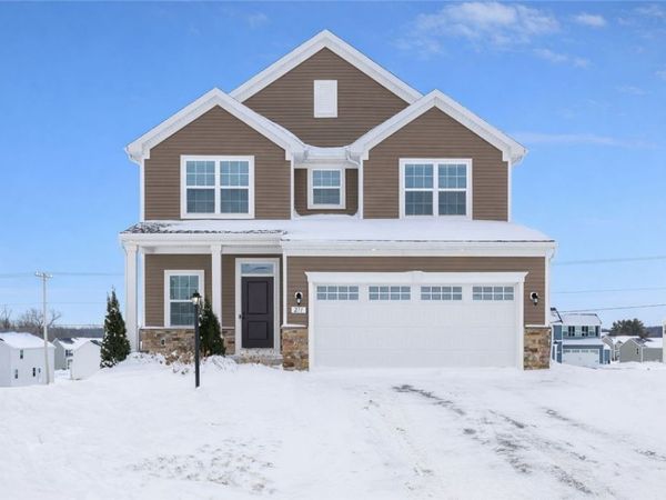 271 Longleaf Lane, Walworth, NY 14568