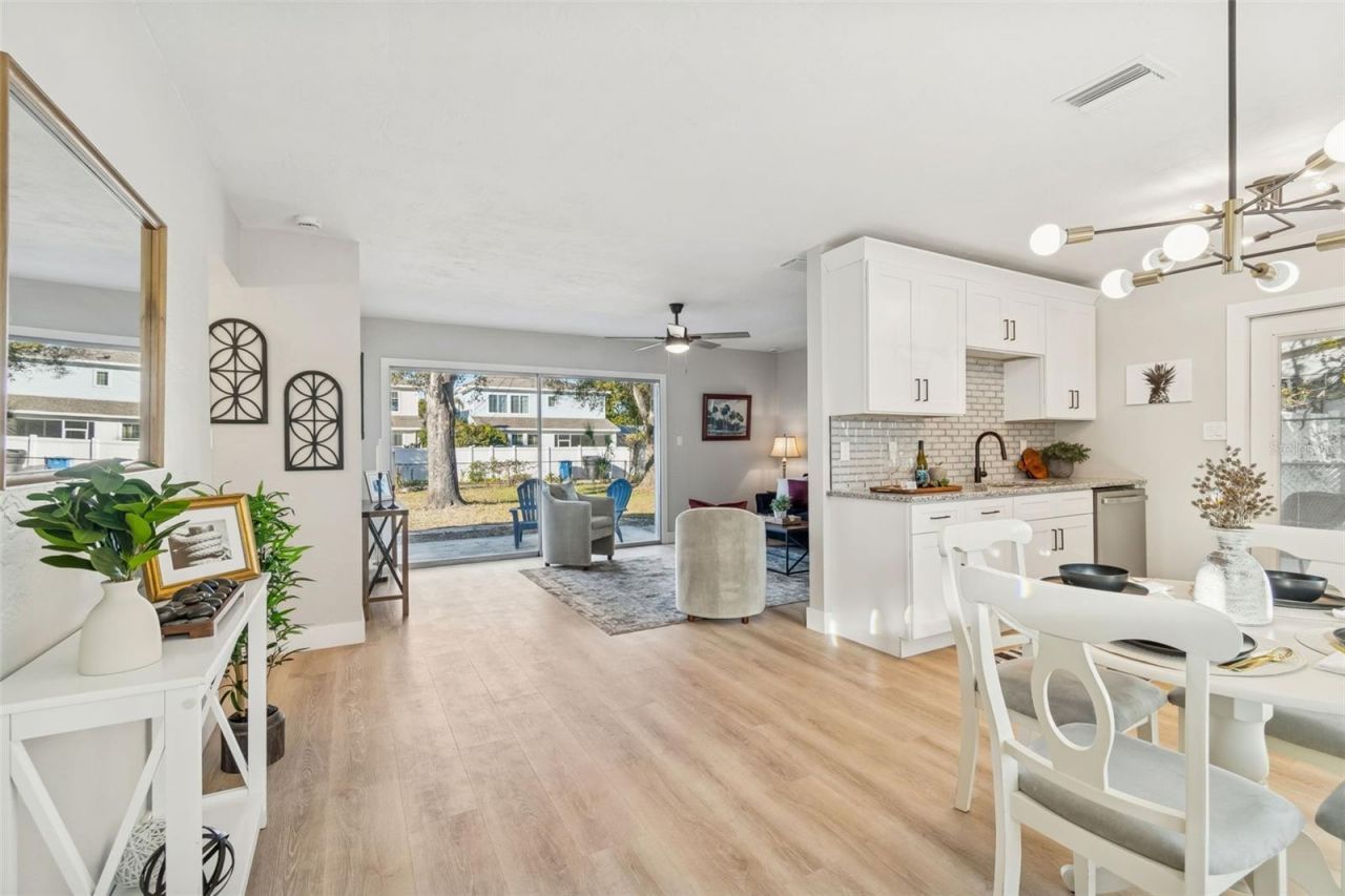 1839 46th Avenue N, Saint Petersburg, FL 33714 Photo