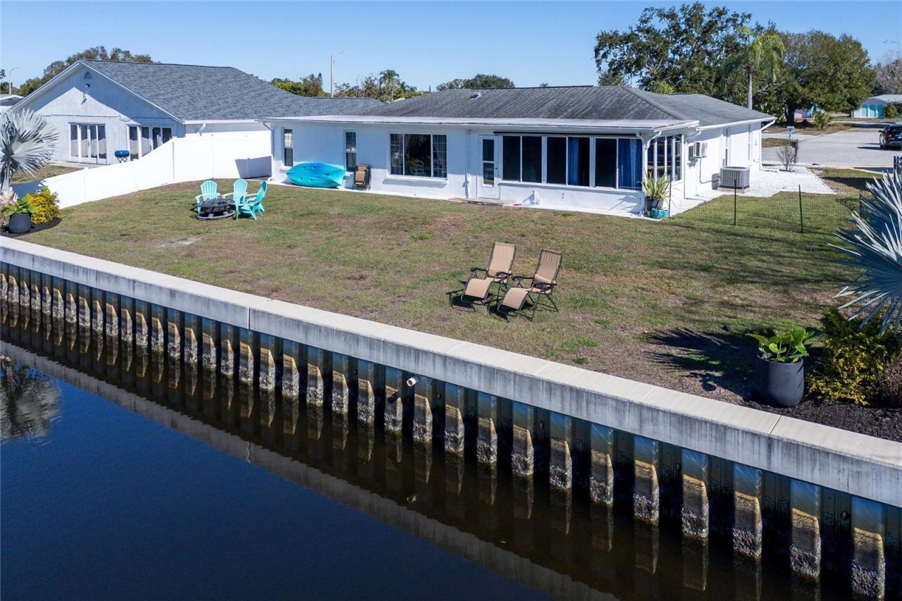 1053 Grand Boulevard, Holiday, FL 34690 Photo