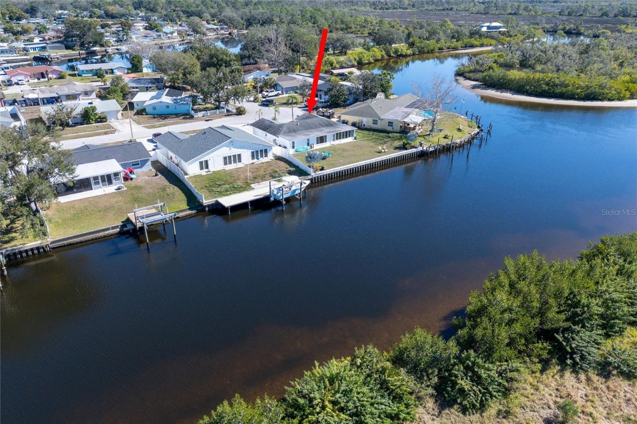 1053 Grand Boulevard, Holiday, FL 34690 Photo