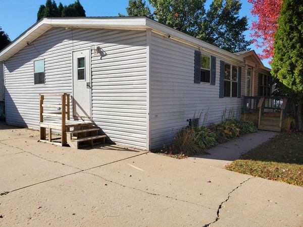 5421 Ebonywood Lane, ROSCOE, IL 61073