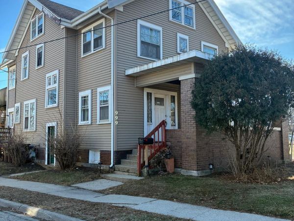 999 N Main Street, ROCKFORD, IL 61103