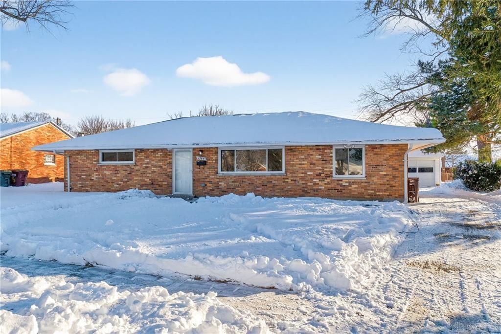 1764 Lanbury Drive, Dayton, OH 45439 Main Photo