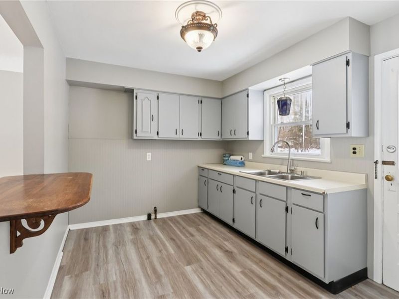 4623 Martin Drive, North Olmsted, OH 44070 Photo 12