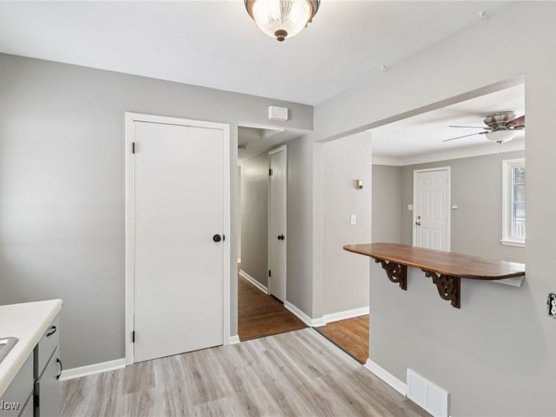 4623 Martin Drive, North Olmsted, OH 44070 Photo 15