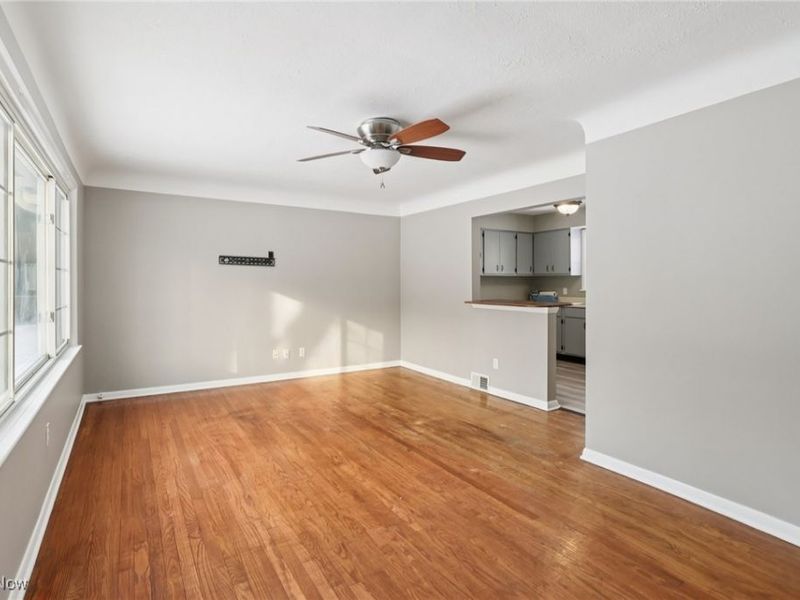 4623 Martin Drive, North Olmsted, OH 44070 Photo 7