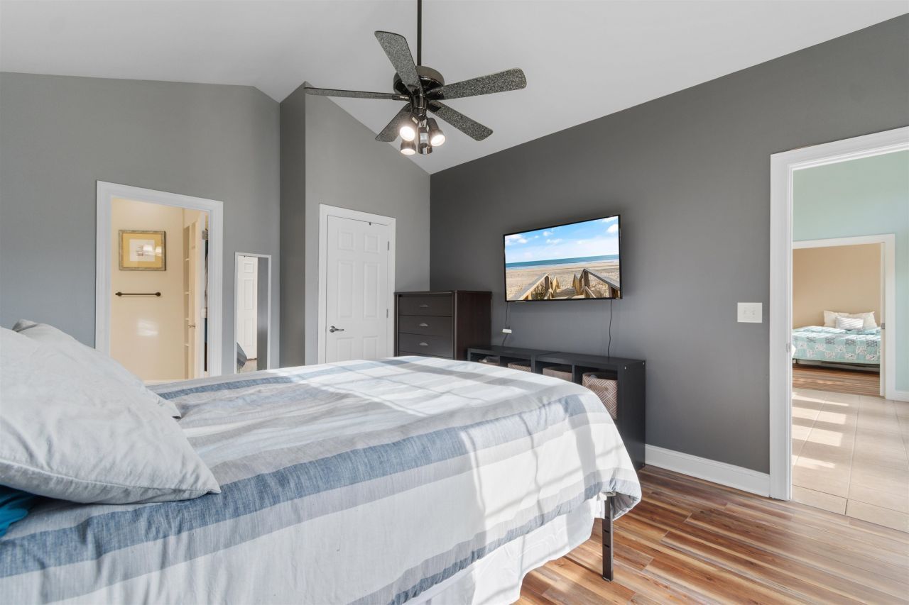 327 William St. Photo 15