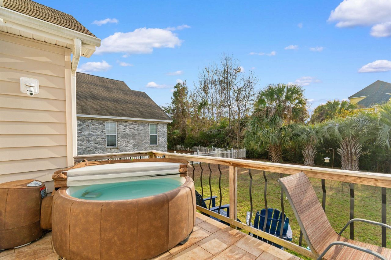 327 William St. Photo 32