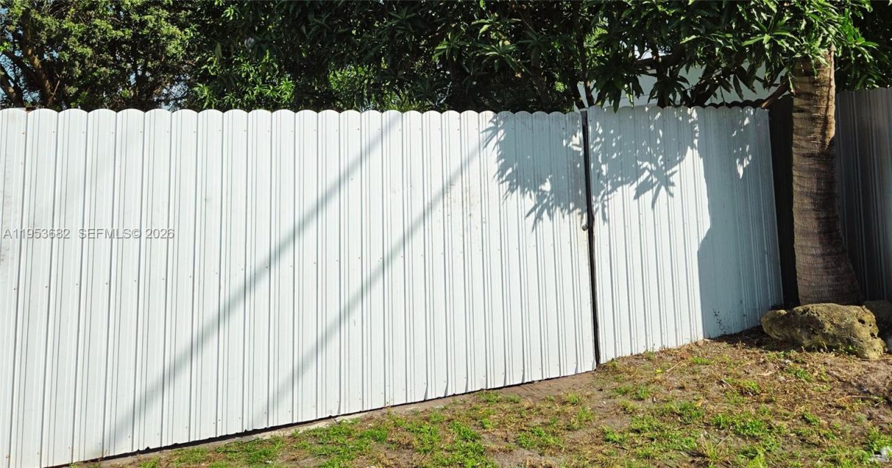 2455 NW 161st St, Miami Gardens, FL 33054 Photo