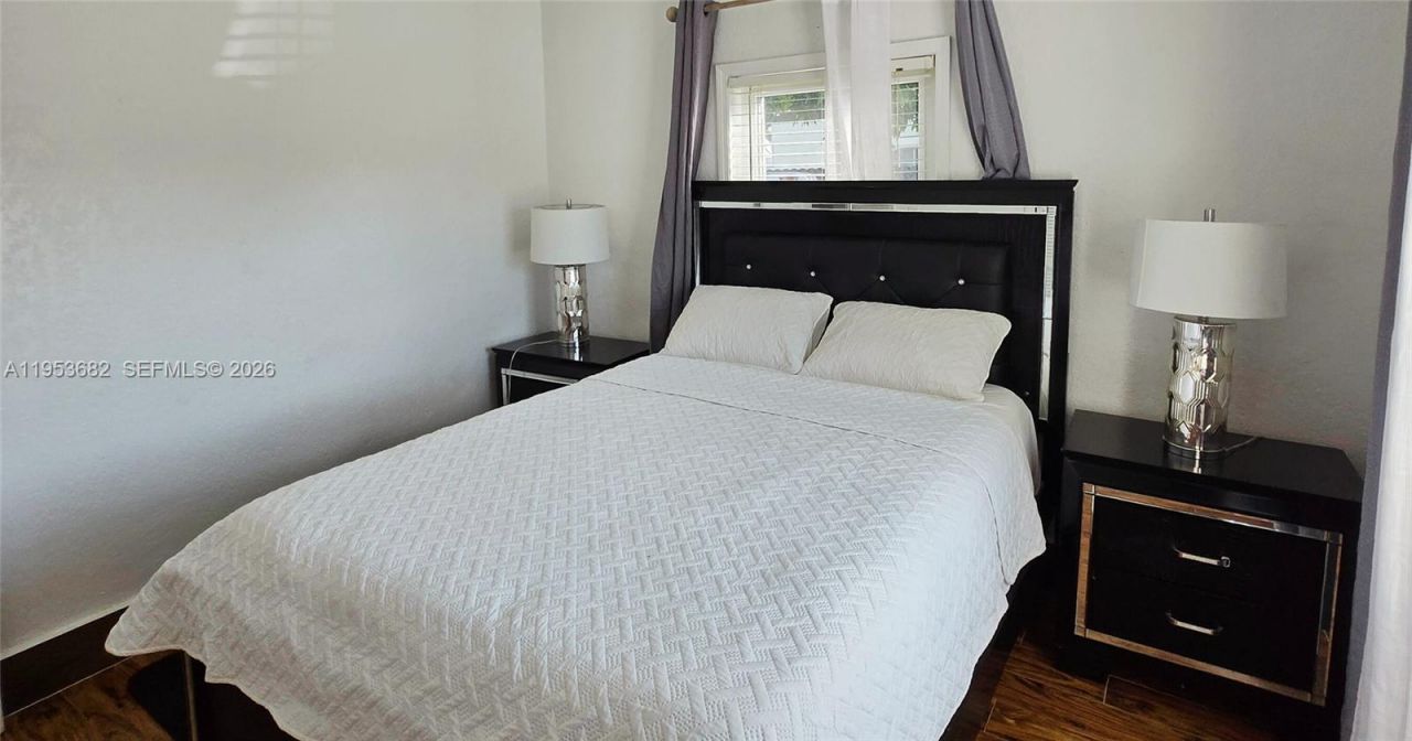 2455 NW 161st St, Miami Gardens, FL 33054 Photo