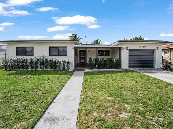 11610 NW 57th Ct, Hialeah, FL 33012