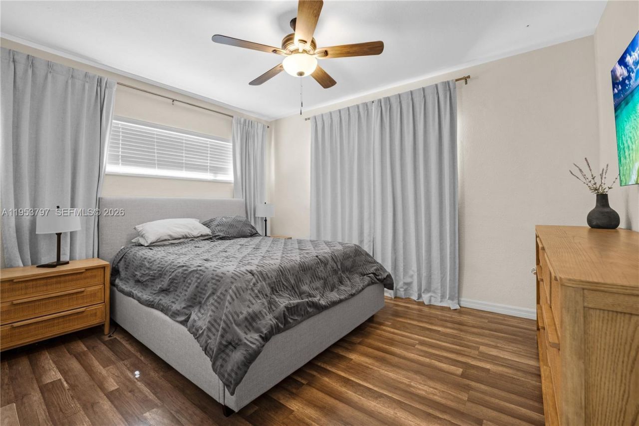 11610 NW 57th Ct, Hialeah, FL 33012 Photo