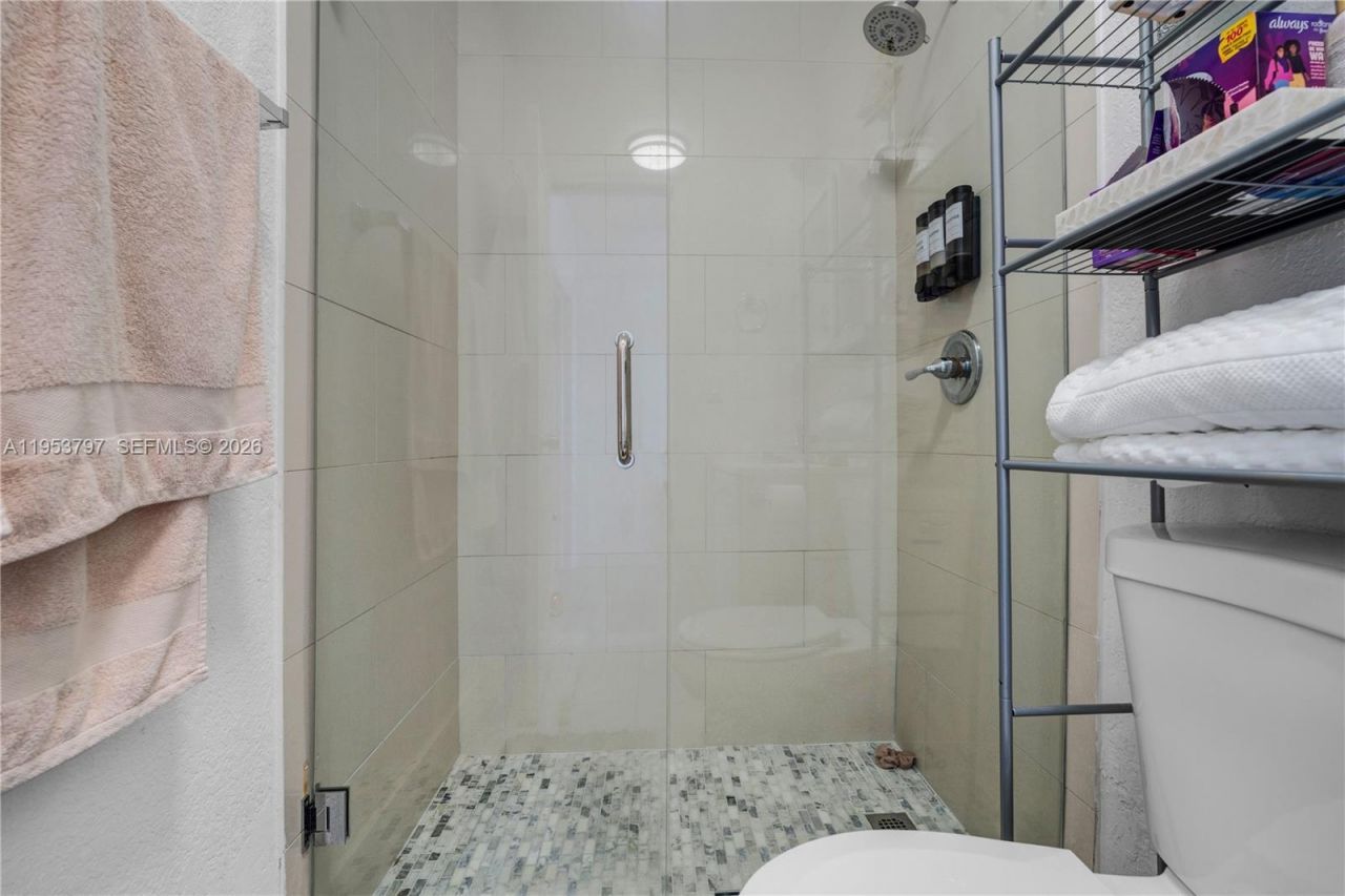 11610 NW 57th Ct, Hialeah, FL 33012 Photo