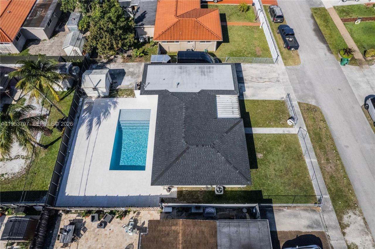 11610 NW 57th Ct, Hialeah, FL 33012 Photo