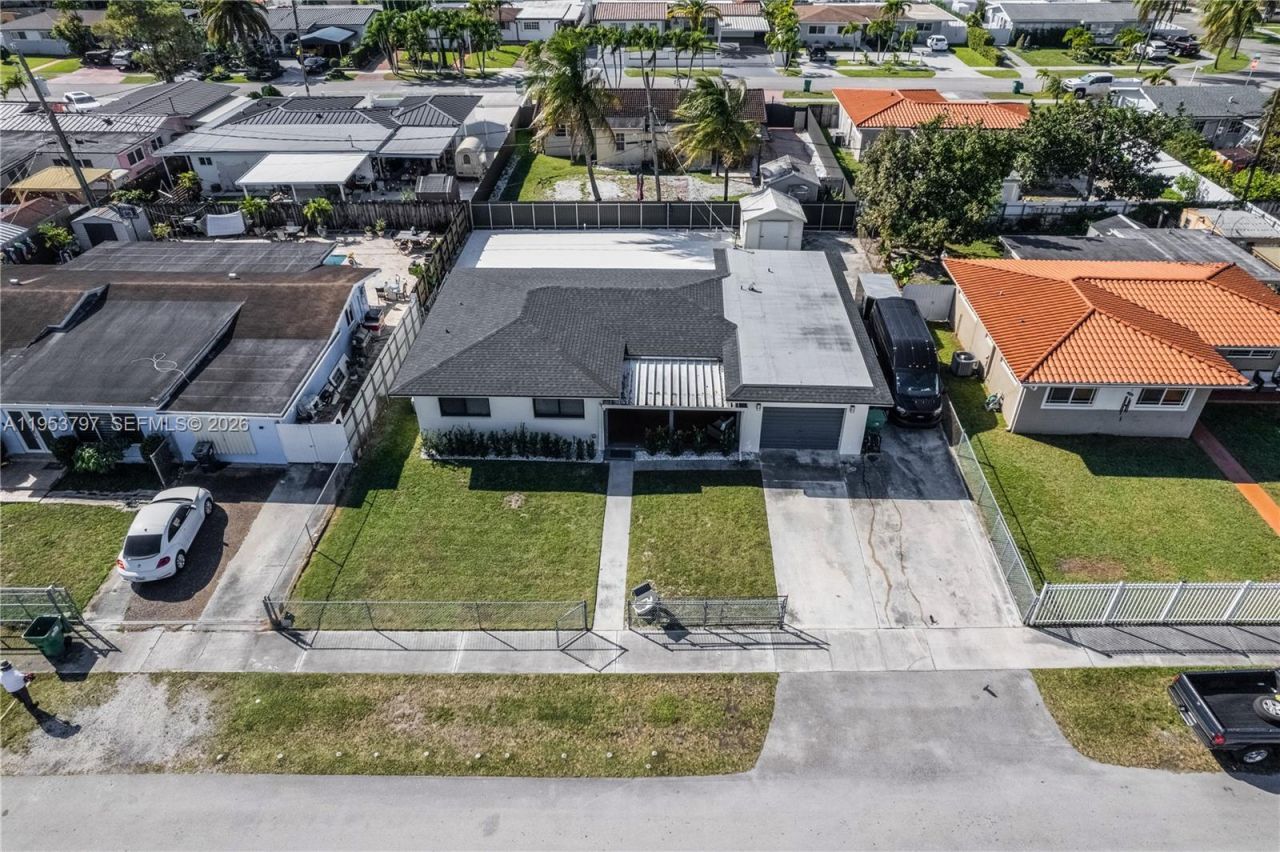 11610 NW 57th Ct, Hialeah, FL 33012 Photo