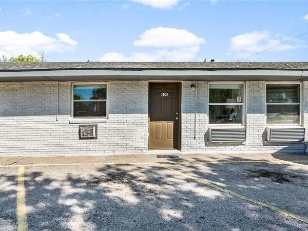 2001 Carl Road, Irving, TX 75061