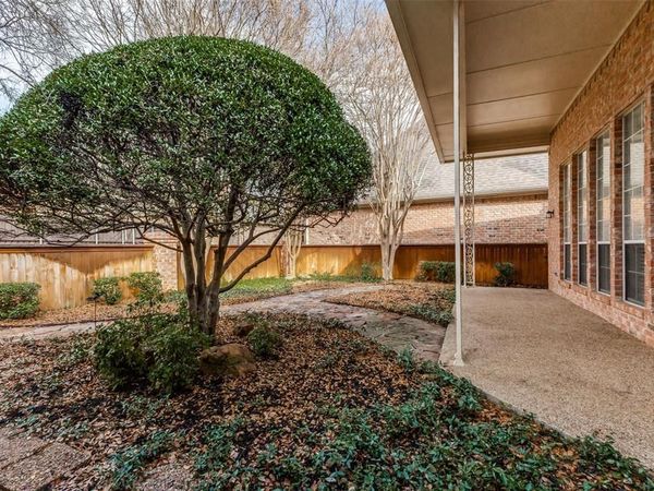 17101 Vista Tree Circle, Dallas, TX 75248