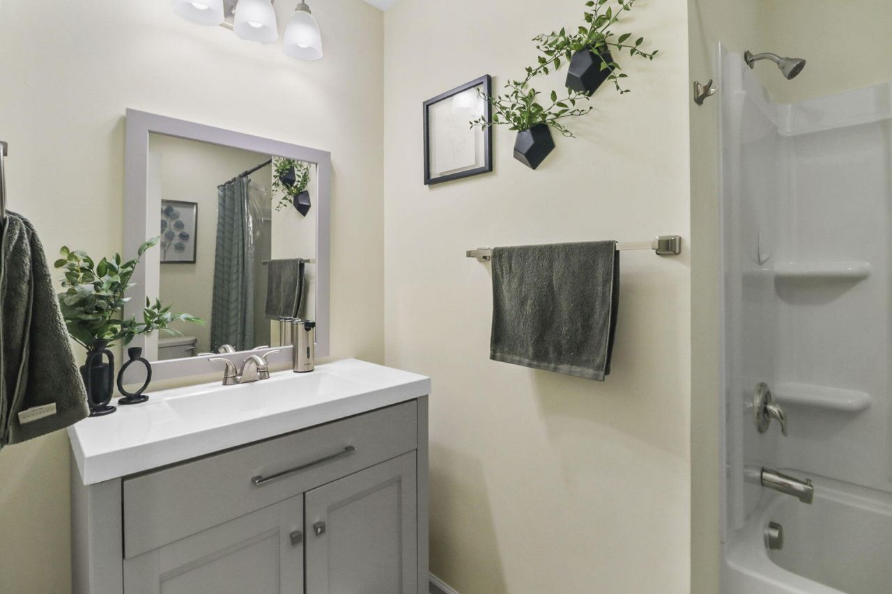 109 Marion Road Photo 30