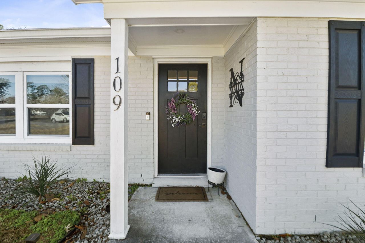 109 Marion Road Photo 4