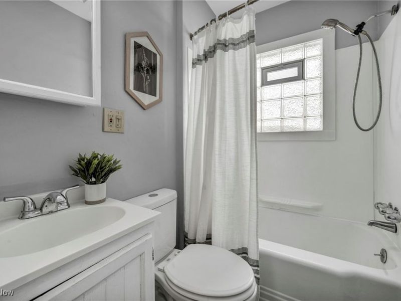 1078 Lindsay Avenue, Akron, OH 44306 Photo 17