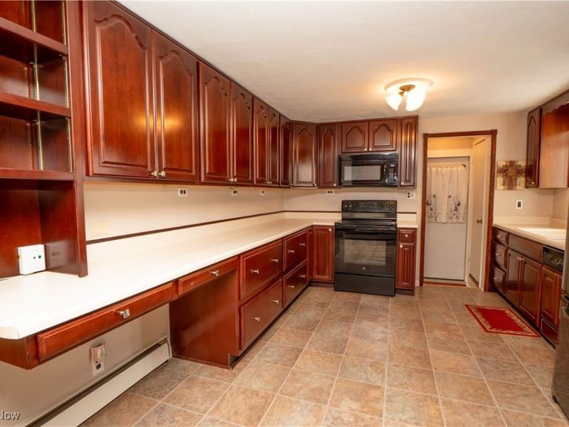 4710 Brunnerdale Avenue NW, Canton, OH 44718 Photo 9