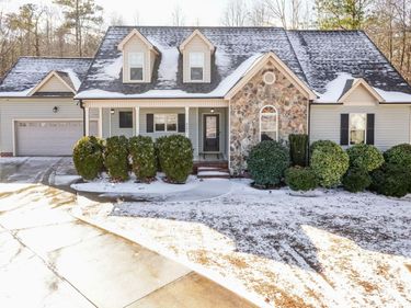 4001 Hopkins Trace Lane, Zebulon, NC 27597