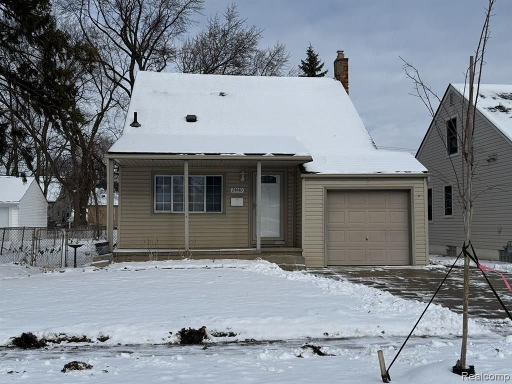 24440 New York Street, Dearborn, MI 48124 Main Photo