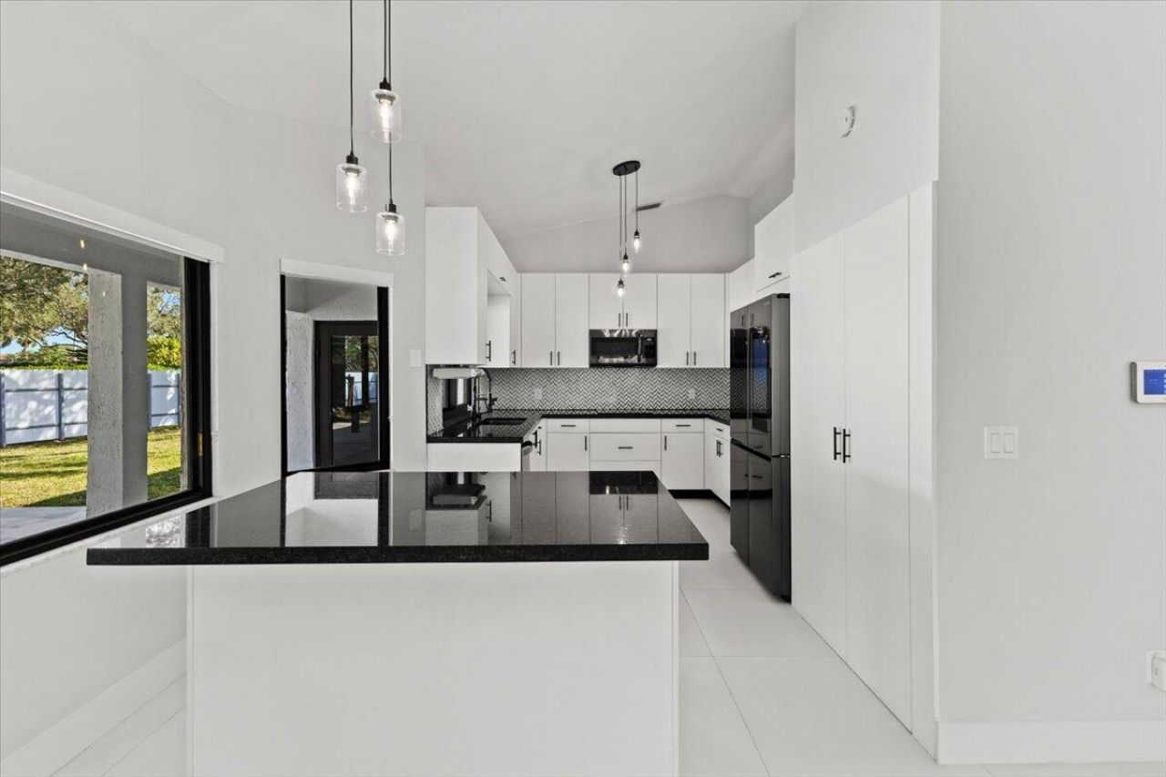 20221 NW 8th Street, Pembroke Pines, FL 33029 Photo