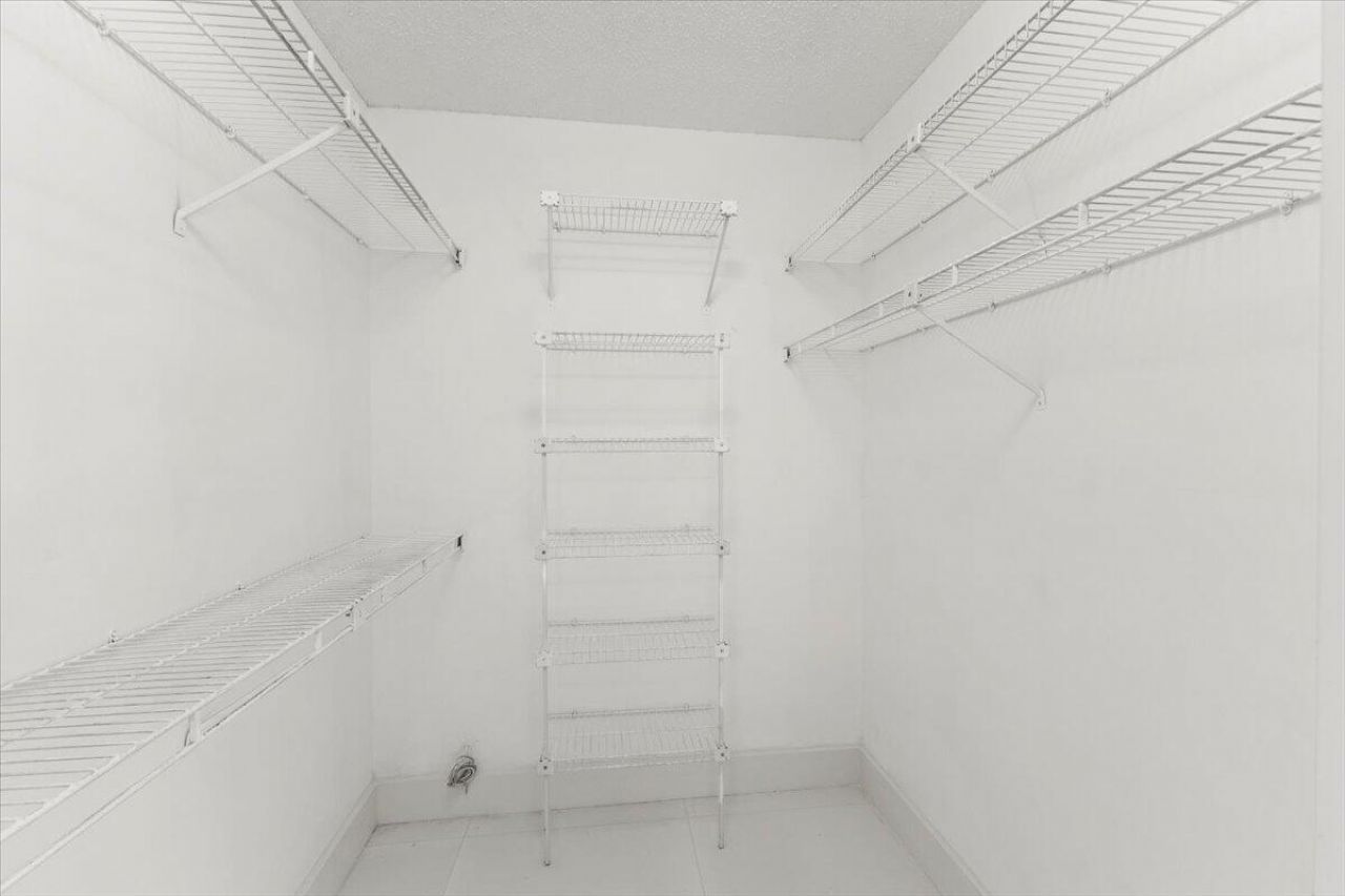 20221 NW 8th Street, Pembroke Pines, FL 33029 Photo