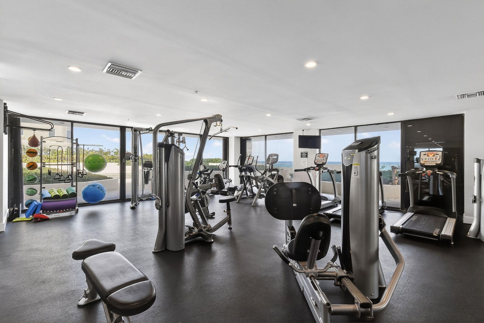 5280 N Ocean Drive, Unit 11f, Singer Island, FL 33404 Photo
