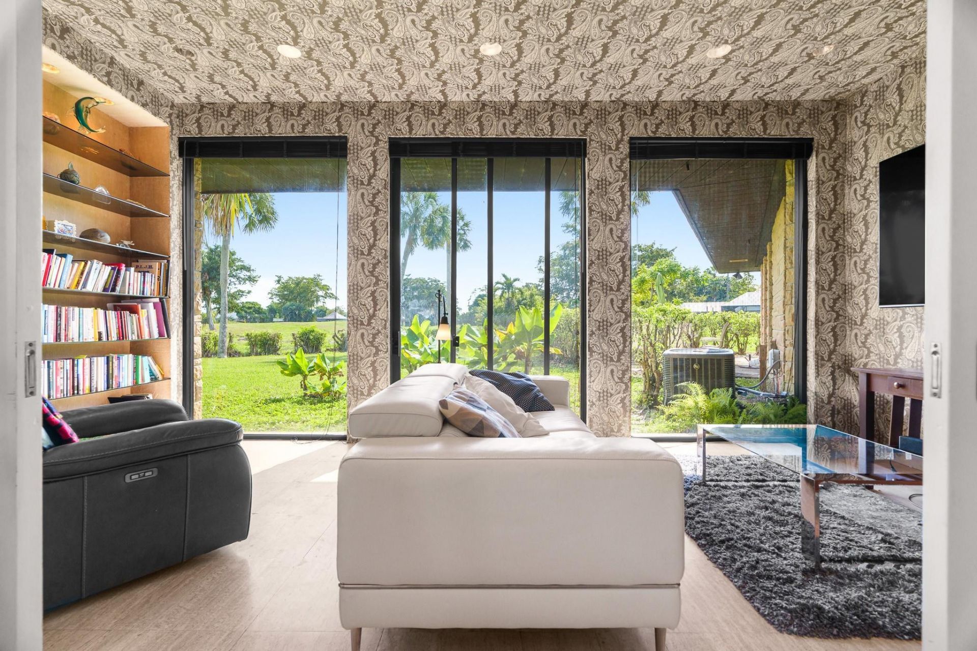 5300 White Oak Lane, Tamarac, FL 33319 Photo