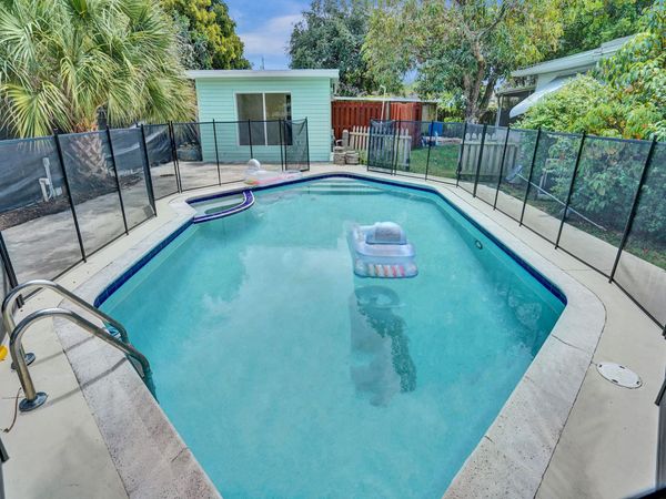 2442 Garfield Street, Unit 4, Hollywood, FL 33020