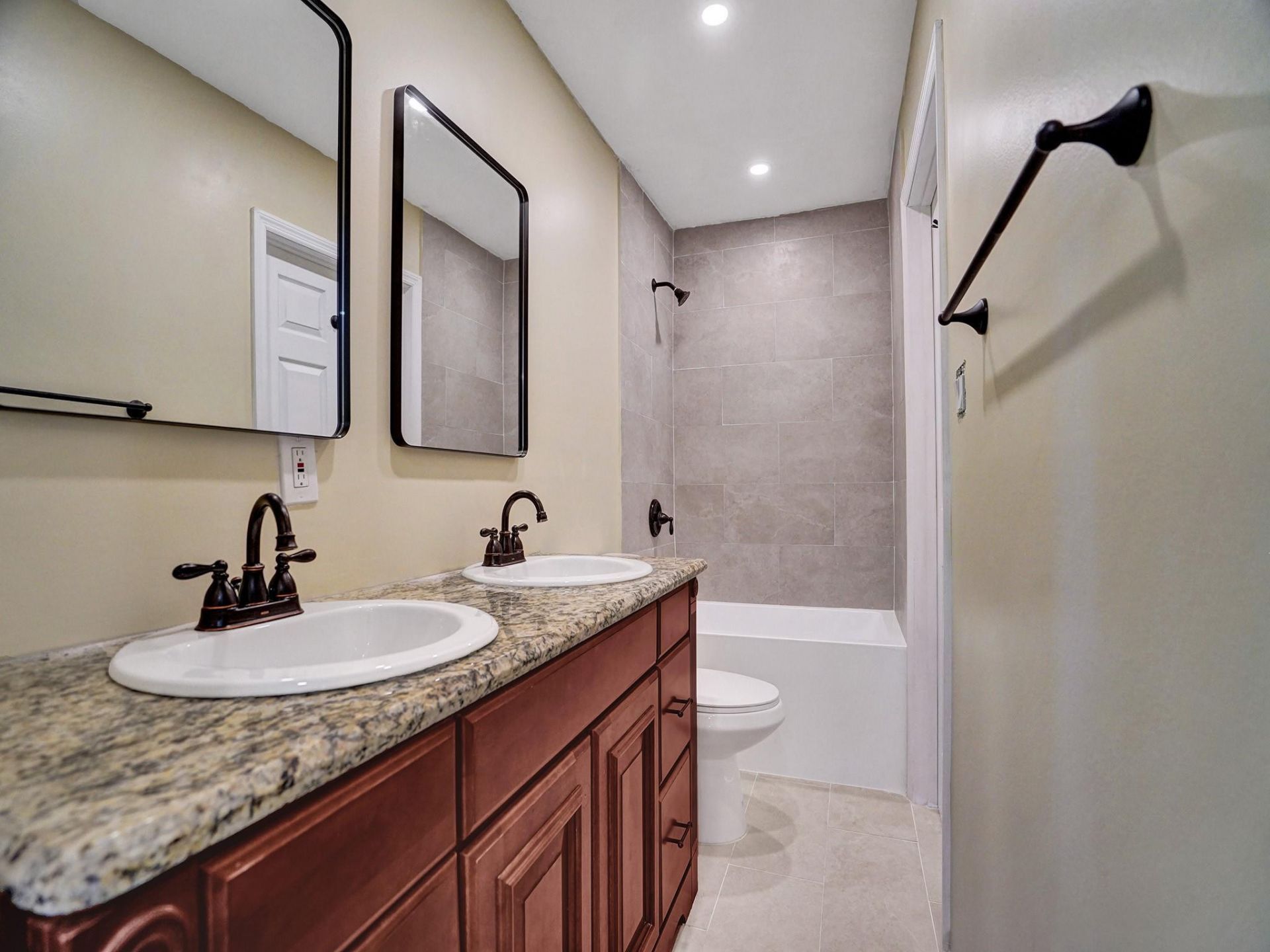 2442 Garfield Street, Unit 4, Hollywood, FL 33020 Photo