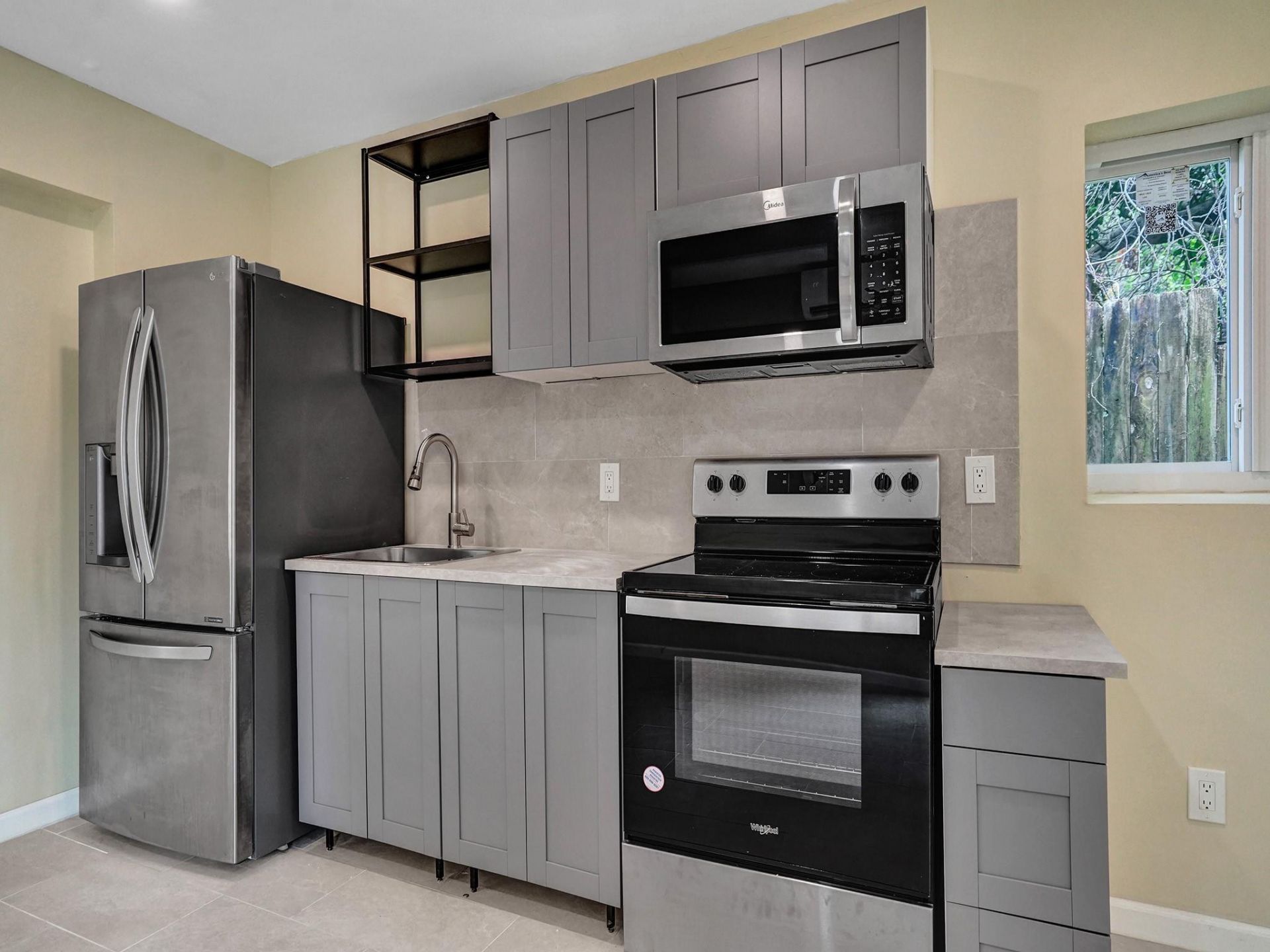 2442 Garfield Street, Unit 4, Hollywood, FL 33020 Photo