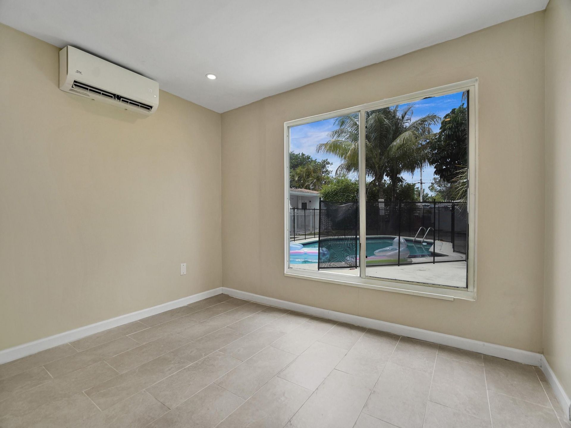 2442 Garfield Street, Unit 4, Hollywood, FL 33020 Photo